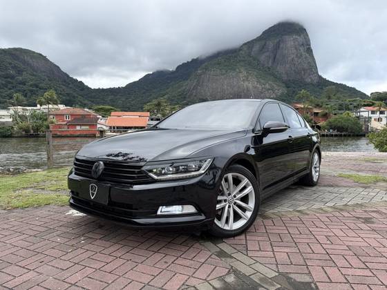 VOLKSWAGEN PASSAT 2.0 16V TSI BLUEMOTION GASOLINA HIGHLINE 4P DSG VOLKSWAGEN PASSAT 2.0 16V TSI BLUEMOTION GASOLINA HIGHLINE 4P DSG